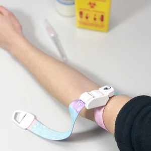 NŐVÉR KARSZORÍTÓ